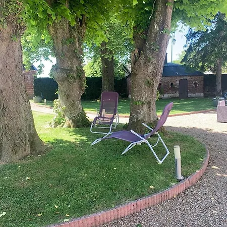 Le Petit Manoir Bed & Breakfast Farceaux