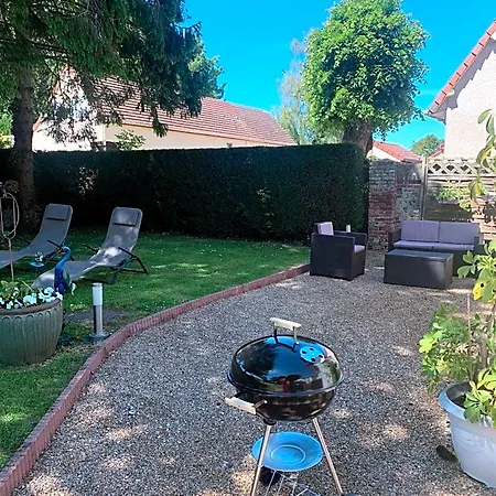Le Petit Manoir Bed & Breakfast 3*
