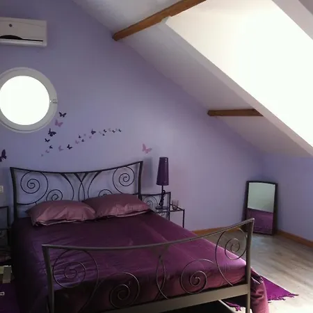 Le Petit Manoir Bed & Breakfast Farceaux